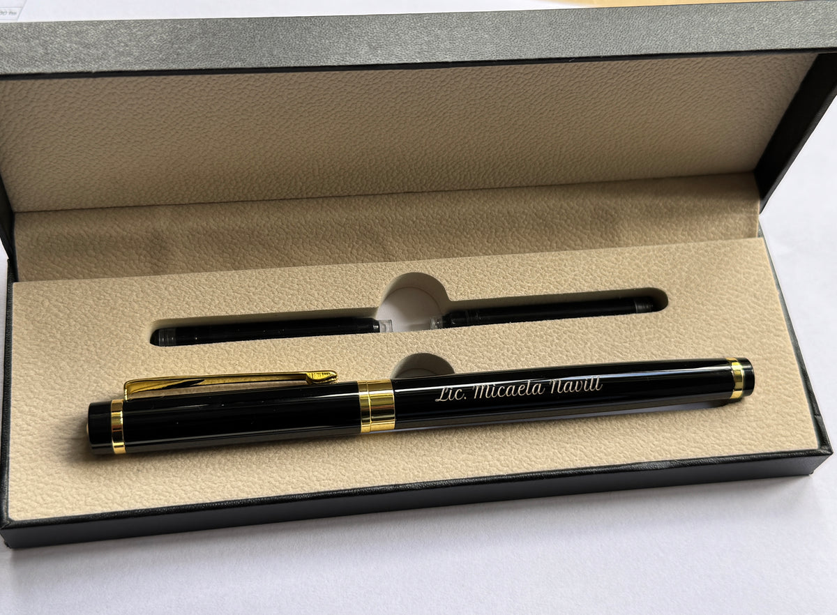 Pluma fuente personalizada · Negro y azul