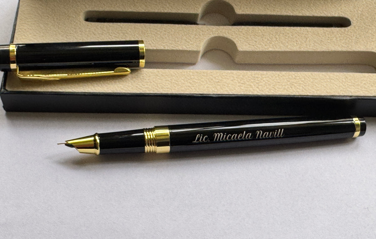 Pluma fuente personalizada · Negro y azul